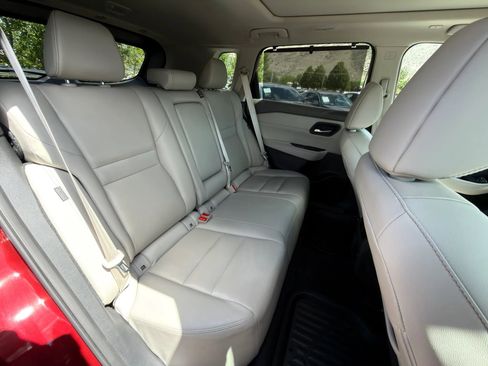 Used 2024 Nissan Rogue SL w/ SL Premium Package AWD/4WD image 12