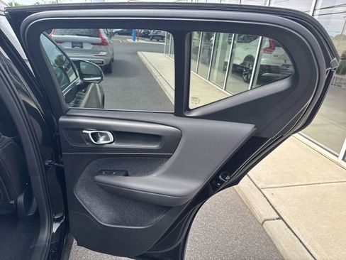 Used 2025 Volvo XC40 B5 Plus AWD/4WD image 12