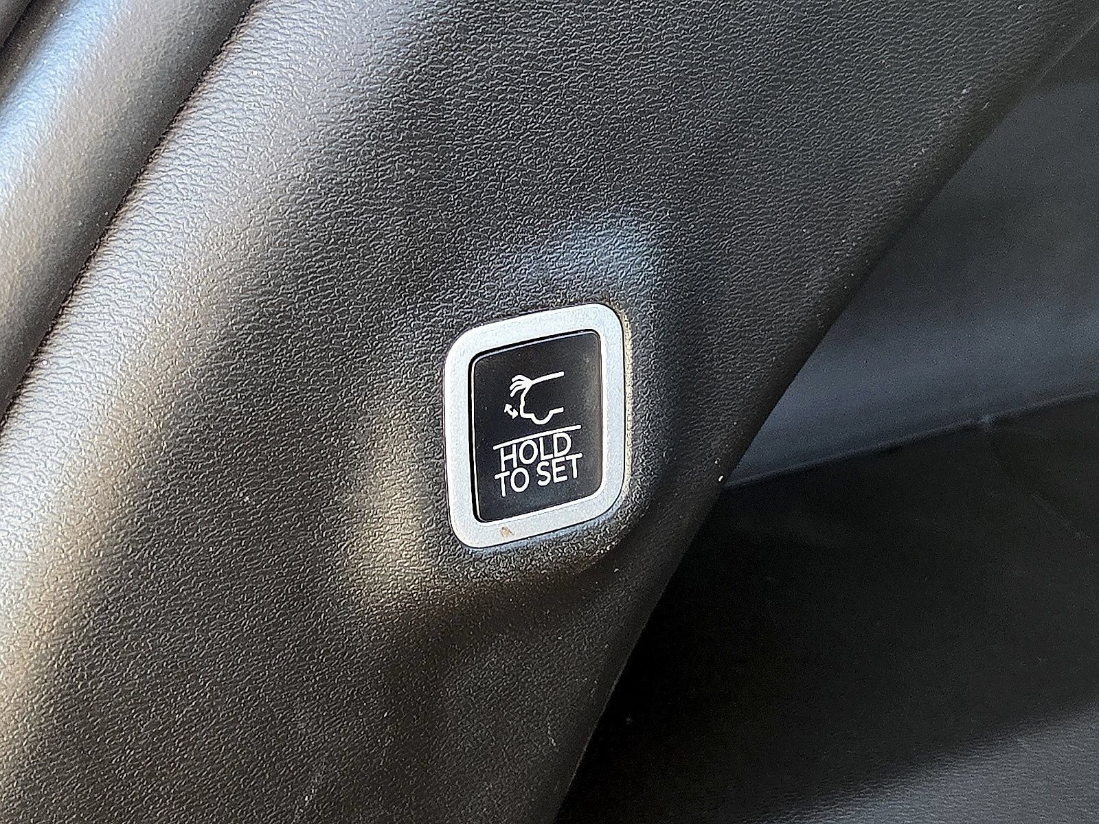 Used 2025 Jeep Wagoneer S Limited AWD/4WD image 13