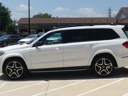 Used 2017 Mercedes-Benz GLS 550 4MATIC image 2