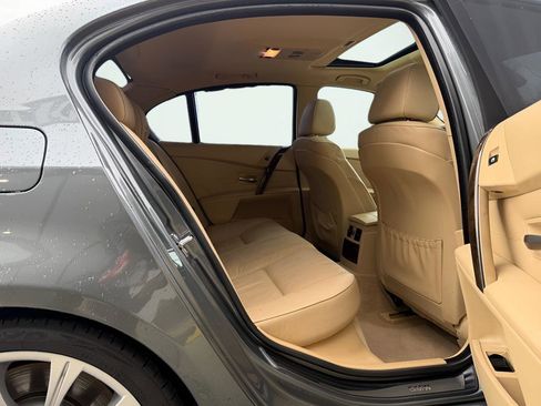 Used 2005 BMW 545i Sedan RWD image 28