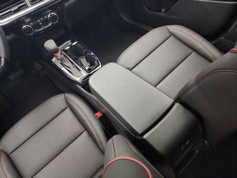 New 2026 Chevrolet Trax RS w/ Sunroof Package image 24