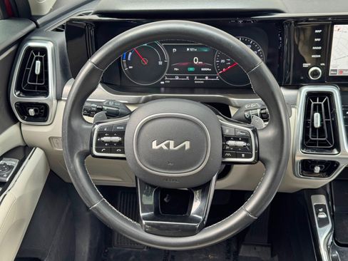 Used 2022 Kia Sorento SX w/ Panoramic Sunroof Package AWD/4WD image 18