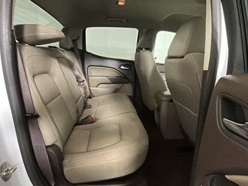 Used 2015 GMC Canyon SLE AWD/4WD image 28