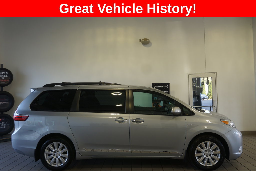 Used 2017 Toyota Sienna XLE w/ XLE Navigation Package AWD/4WD image 2