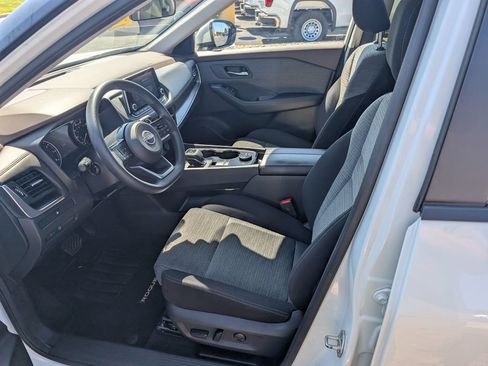 Used 2023 Nissan Rogue SV AWD/4WD image 12