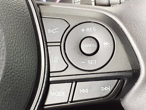Used 2023 Toyota RAV4 XLE Premium FWD image 18