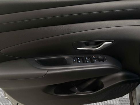 Certified 2025 Hyundai Tucson SE AWD/4WD image 18