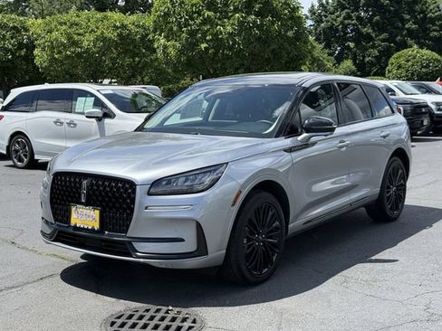 Certified 2023 Lincoln Corsair AWD w/ Equipment Group 101A image 7