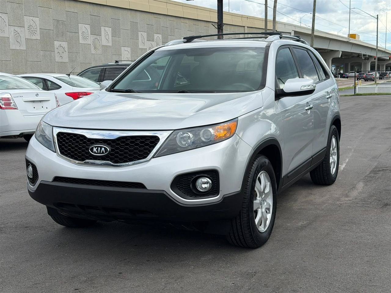 Used 2013 Kia Sorento LX FWD image 2