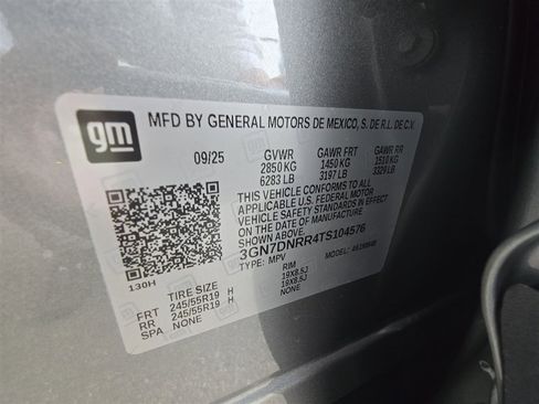 New 2026 Chevrolet Equinox EV LT image 33