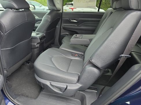 New 2026 Toyota Grand Highlander AWD Hybrid image 18
