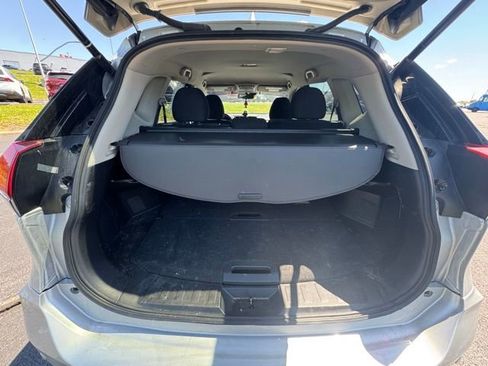 Used 2020 Nissan Rogue SV AWD/4WD image 9