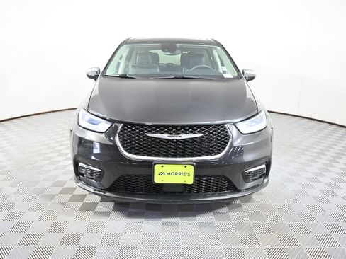 Used 2023 Chrysler Pacifica Limited FWD image 10