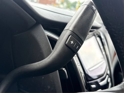 Used 2020 Cadillac Escalade Luxury AWD/4WD image 41