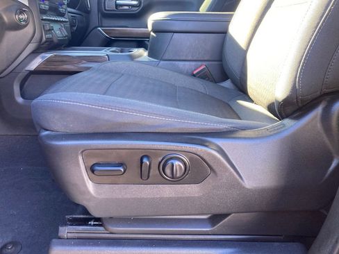 Used 2021 Chevrolet Silverado 1500 LT Trail Boss w/ LPO, Dark Essentials Package image 10