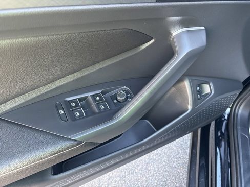 Used 2022 Volkswagen Jetta SE FWD image 12