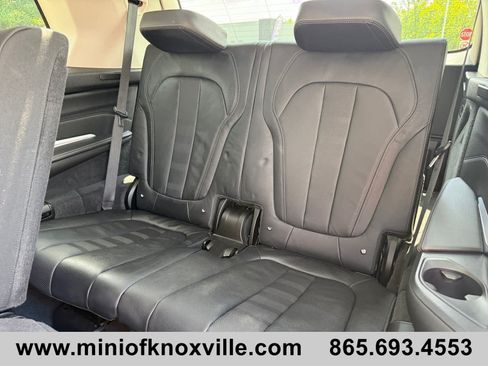 Used 2022 BMW X7 xDrive40i w/ Premium Package AWD/4WD image 17