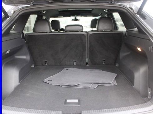 Used 2022 Volkswagen Atlas Cross Sport SE w/ Panoramic Sunroof Package image 11