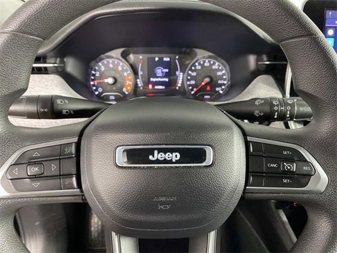 Used 2022 Jeep Compass Sport image 14