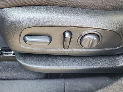 Used 2024 Chevrolet Equinox LT image 20