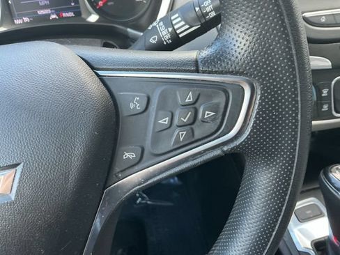 Used 2020 Chevrolet Equinox LT AWD/4WD image 19