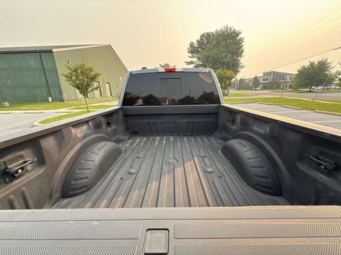 Used 2023 Ford F250 Platinum AWD/4WD image 11