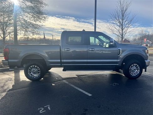 Used 2021 Ford F250 XLT w/ XLT Premium Package image 5