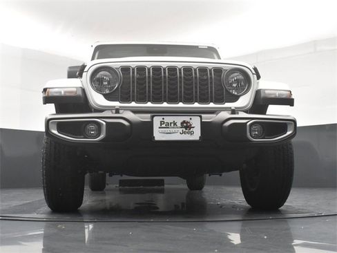 New 2025 Jeep Gladiator Sport image 20