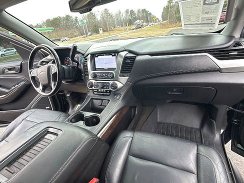 Used 2017 Chevrolet Suburban LT image 61