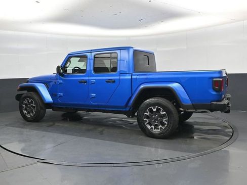 New 2026 Jeep Gladiator Sport AWD/4WD image 8