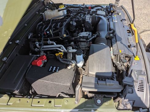 Used 2022 Jeep Gladiator Sport AWD/4WD image 43