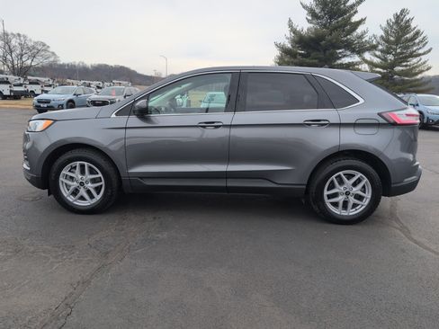 Used 2024 Ford Edge SEL w/ Convenience Package image 2