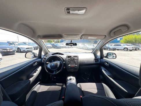 Used 2014 Nissan Leaf S FWD image 16
