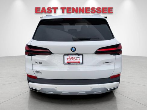 Used 2024 BMW X5 xDrive40i w/ Premium Package image 4