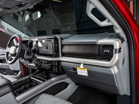 Used 2026 Ford F250 XLT w/ XLT Premium Package image 18