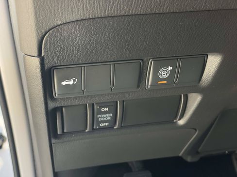 Used 2022 Nissan Armada SL RWD image 14