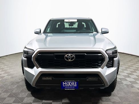 Certified 2024 Toyota Tacoma TRD Off-Road AWD/4WD image 3