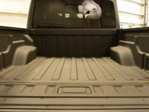 Used 2024 Jeep Gladiator Rubicon w/ Convenience Group image 18