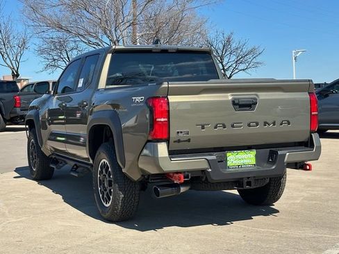 New 2026 Toyota Tacoma TRD Off-Road w/ TRD Off Road Premium Package AWD/4WD image 2