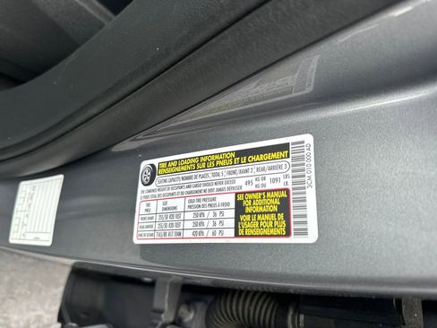 Used 2024 Volkswagen Atlas Cross Sport SE FWD image 24