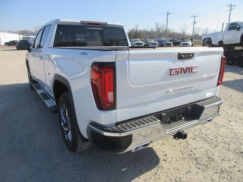 New 2026 GMC Sierra 1500 SLT w/ SLT Premium Plus Package image 9