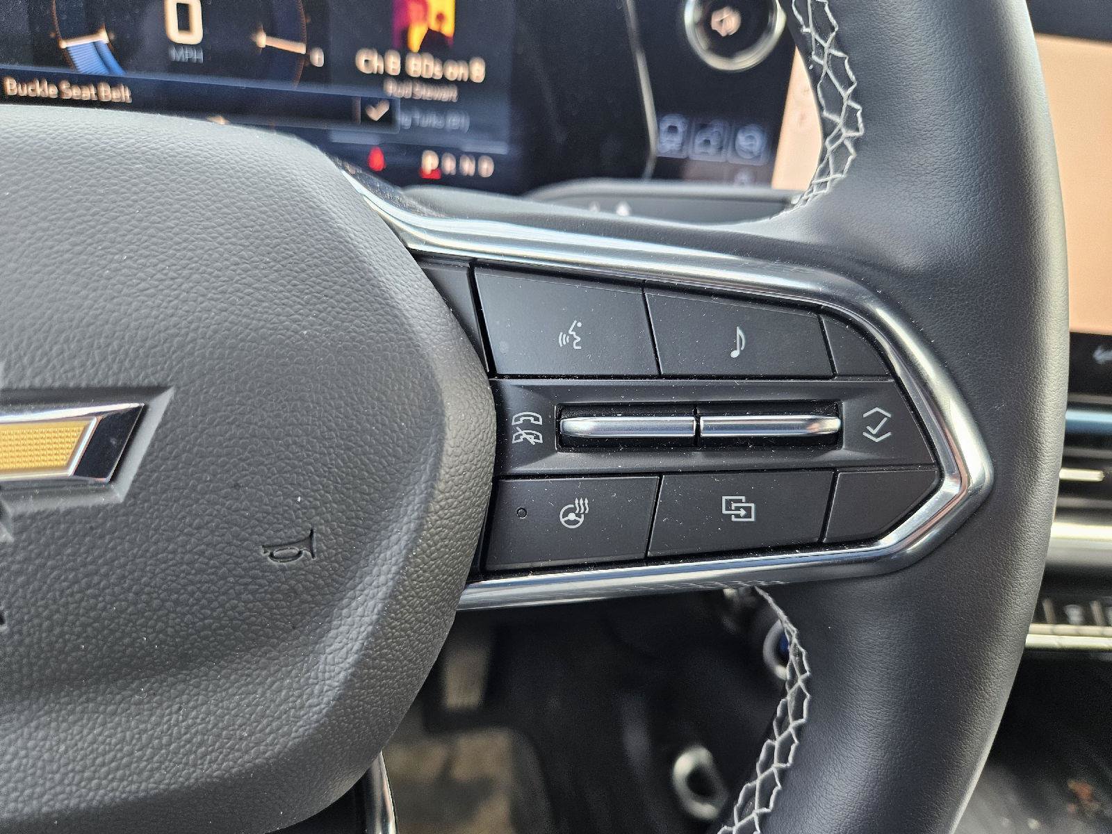 Used 2025 Chevrolet Equinox EV LT w/ Convenience Package FWD image 15
