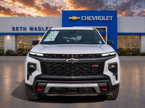 New 2026 Chevrolet Traverse Z71 w/ Enhanced Driving Package AWD/4WD image 2