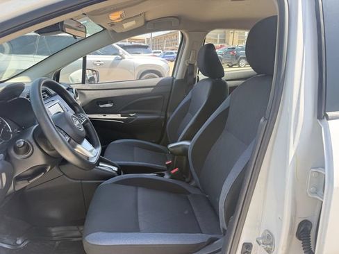 Used 2023 Nissan Versa SV FWD image 23