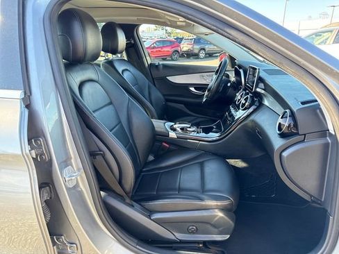 Used 2016 Mercedes-Benz C 300 4MATIC Sedan image 9