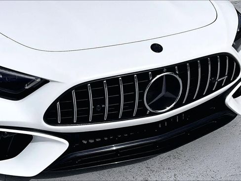 Used 2022 Mercedes-Benz SL 55 AMG 4MATIC image 27