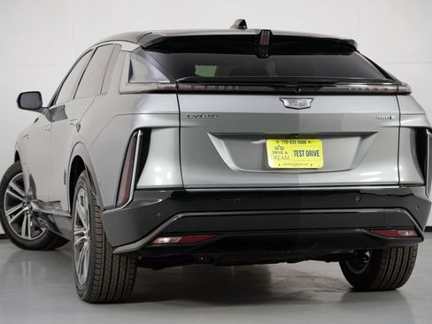 Used 2025 Cadillac Lyriq Luxury image 6