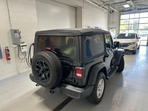 Used 2018 Jeep Wrangler Sport image 8