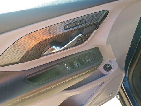 Used 2019 GMC Terrain SLT w/ Preferred Package image 30